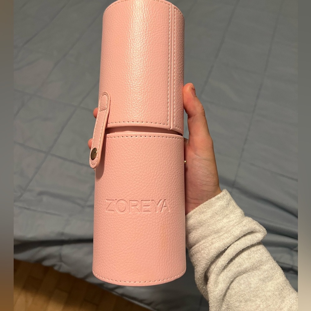 Zoreya makeup brush holder